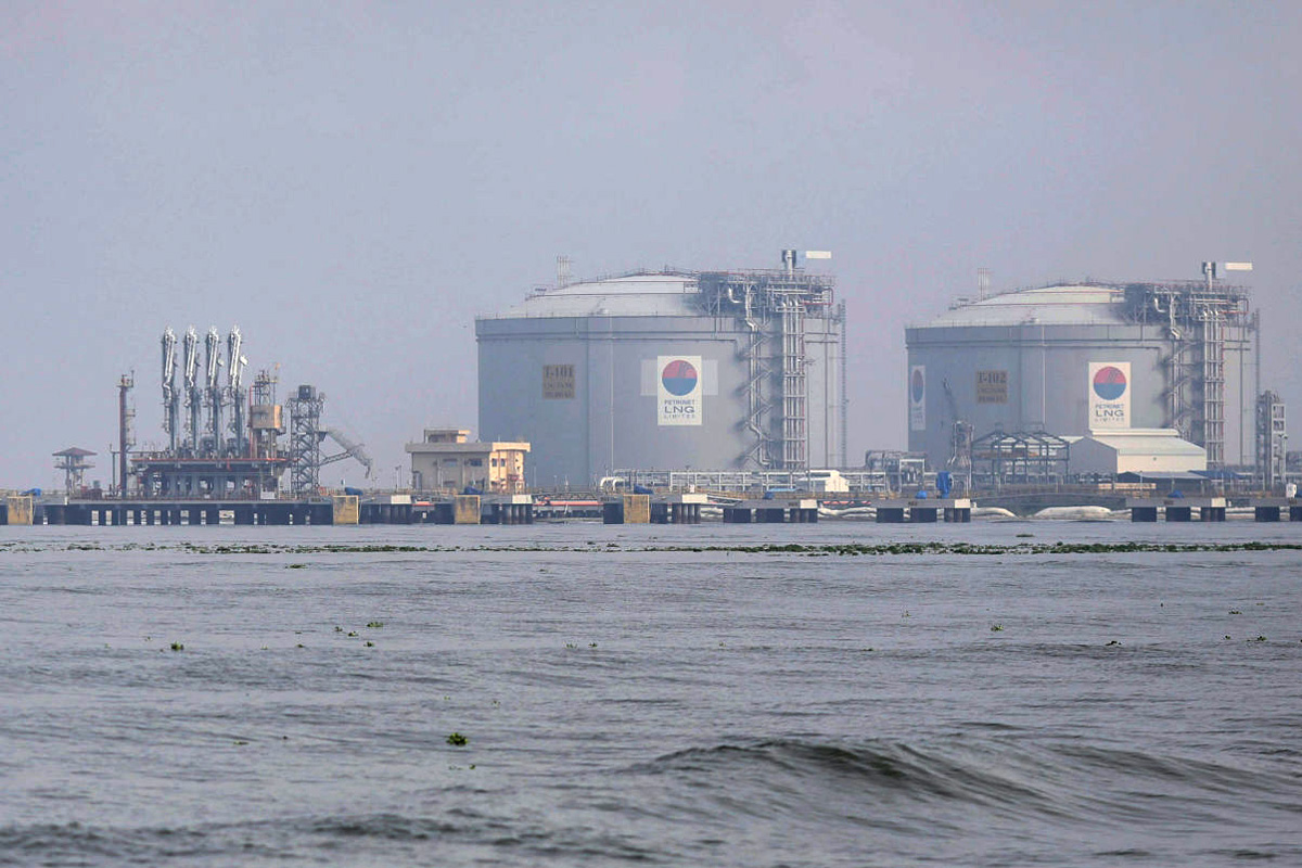 Petronet net profit slips 7 pc in Q1