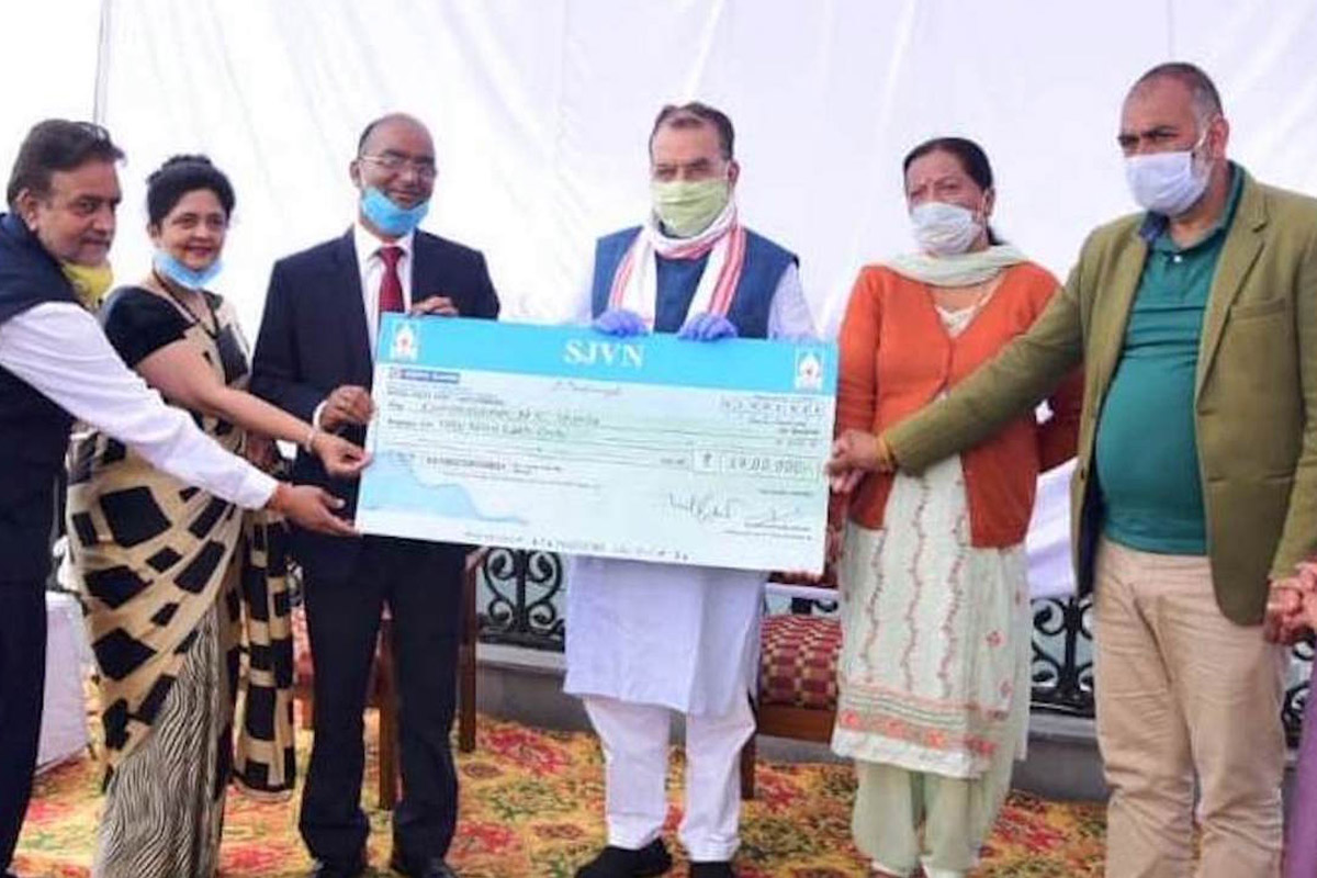 COVID-19: SJVN employees donate one day salary for sanitation workers in Shimla