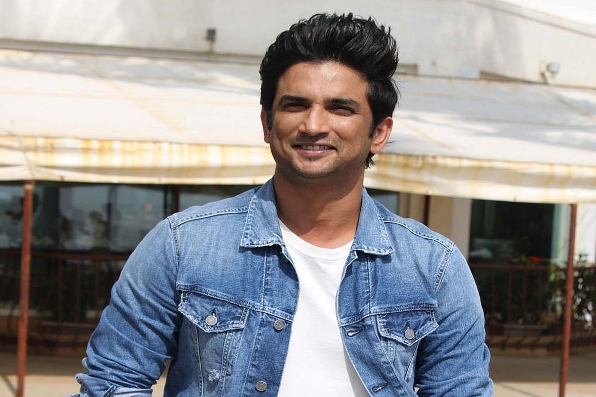 CBI team at Sushant Singh Rajput’s Bandra flat, after questioning Siddharth Pithani, cook