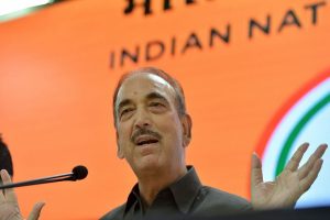 Delhi: Ghulam Nabi Azad meets J-K leaders; set to float his own national party
