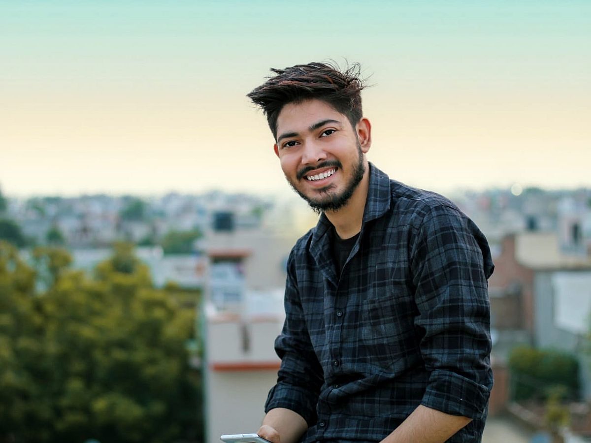 Mohit Verma, the young Tech entrepreneur and fashion influencer who crumbled the traditional mould, by creating a success story
