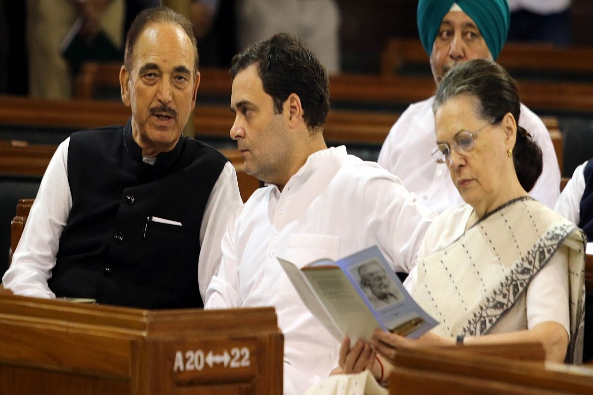 Ghulam Nabi Azad quits Congress; blames Rahul for resignation