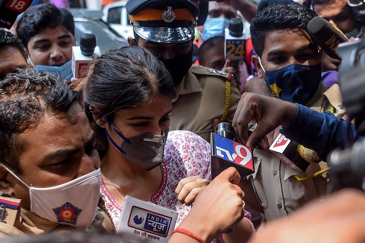 Rhea Chakraborty reaches NCB office in Mumbai, her lawyer says ‘ready for arrest’