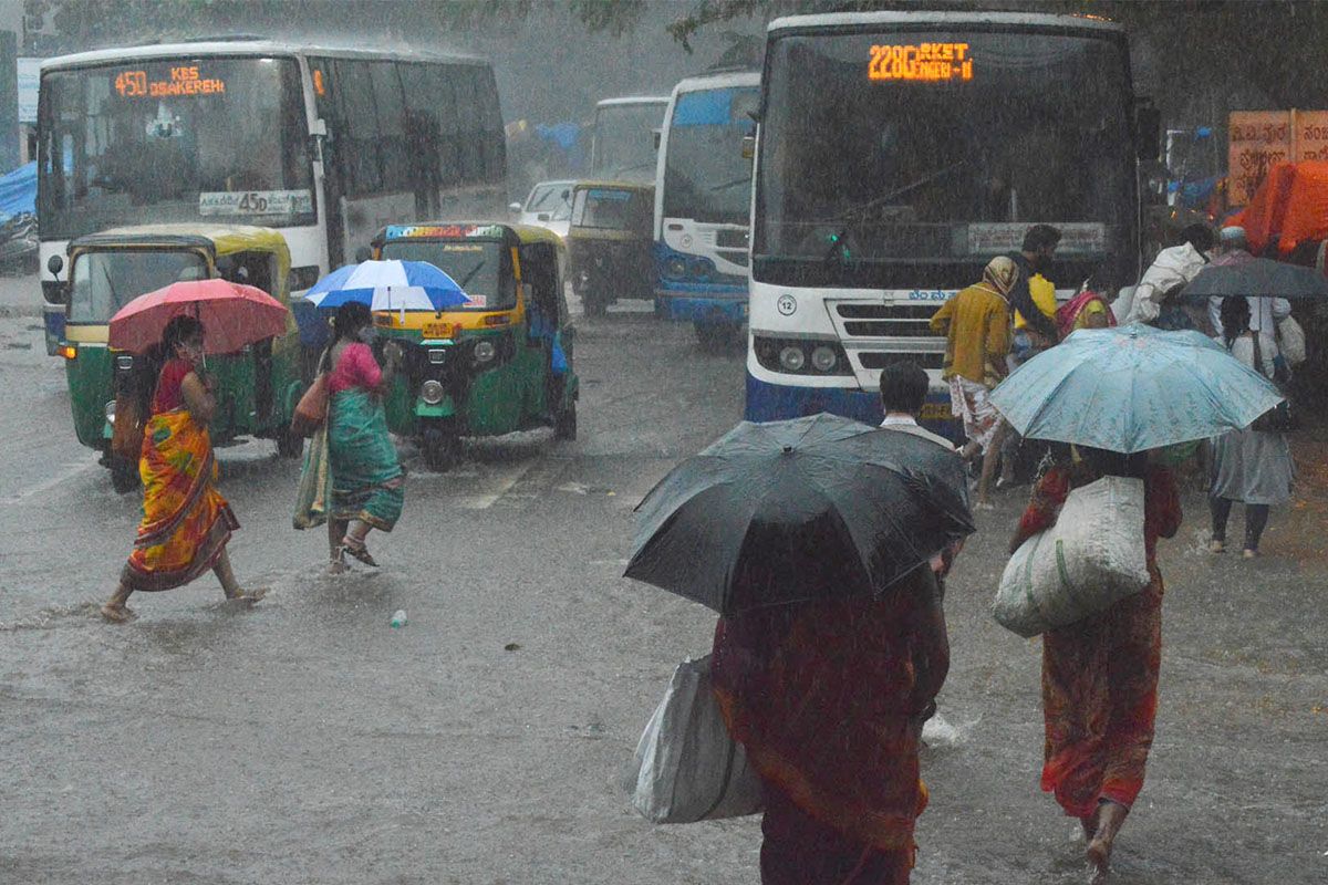 Bengaluru receives widespread rain, normal life hit