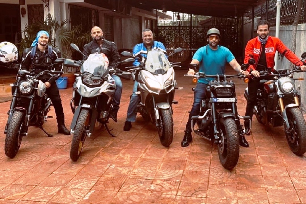 Biker boys Kunal Kemmu, Arshad Warsi and Rohit Roy on a fun ride