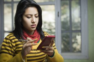 How social media overdose impacts teenagers mental health