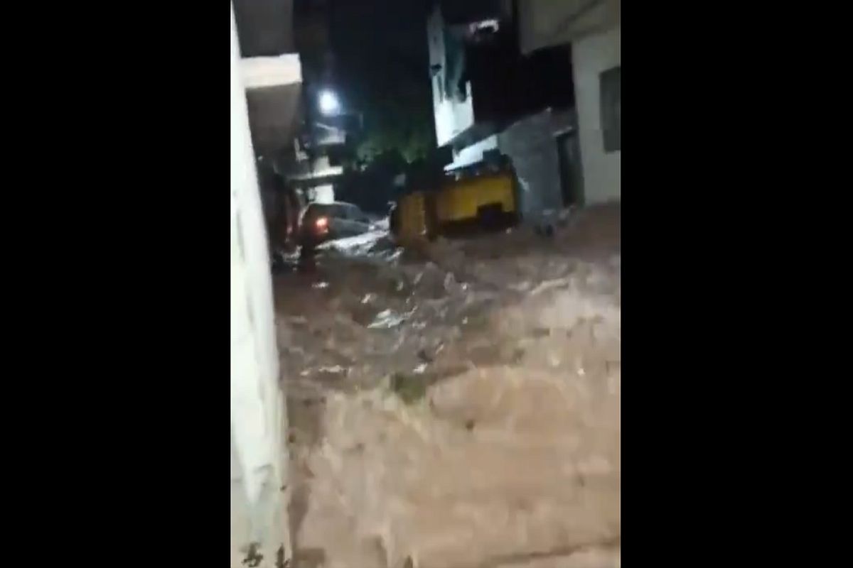 Hyderabad flooded by overnight rain; Balanagar Lake breaches its boundaries