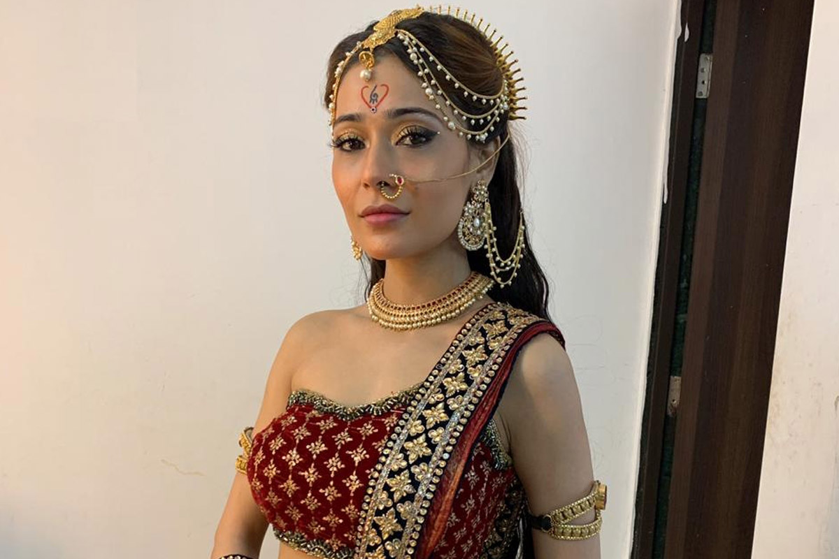 TV star Sara Khan recovers from Covid, returns to shooting