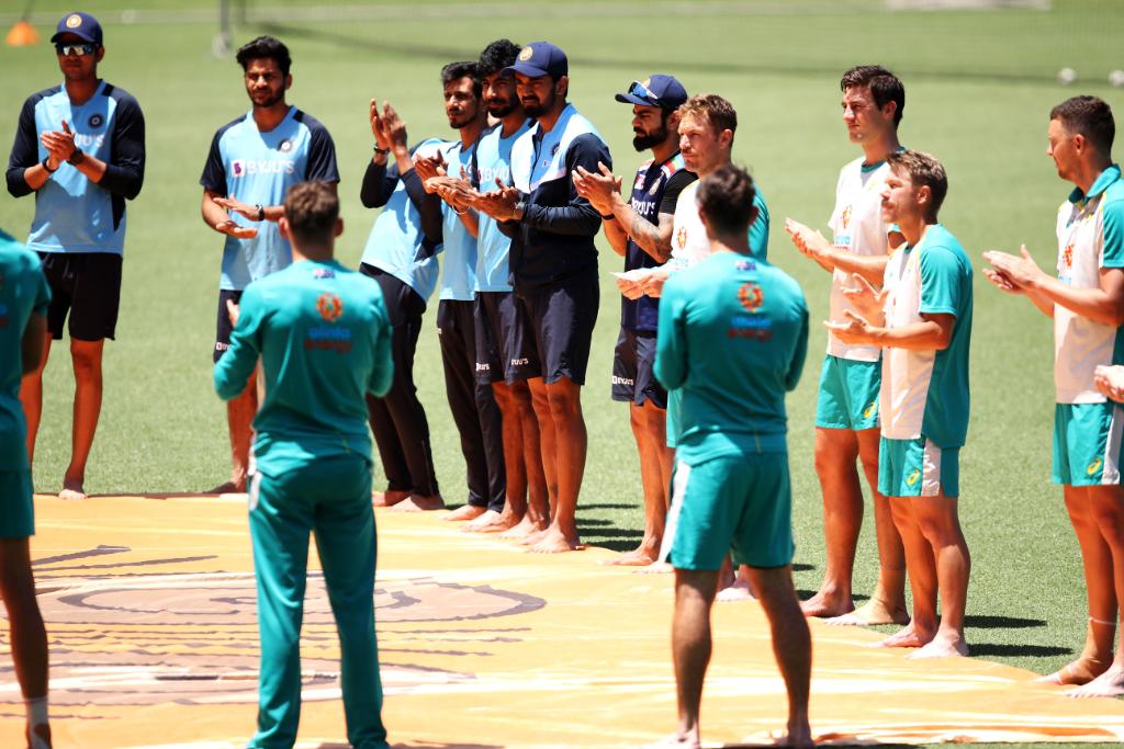 Players of Australia, India take part in ‘Barefoot Circle’ to pay tribute to indigenous people