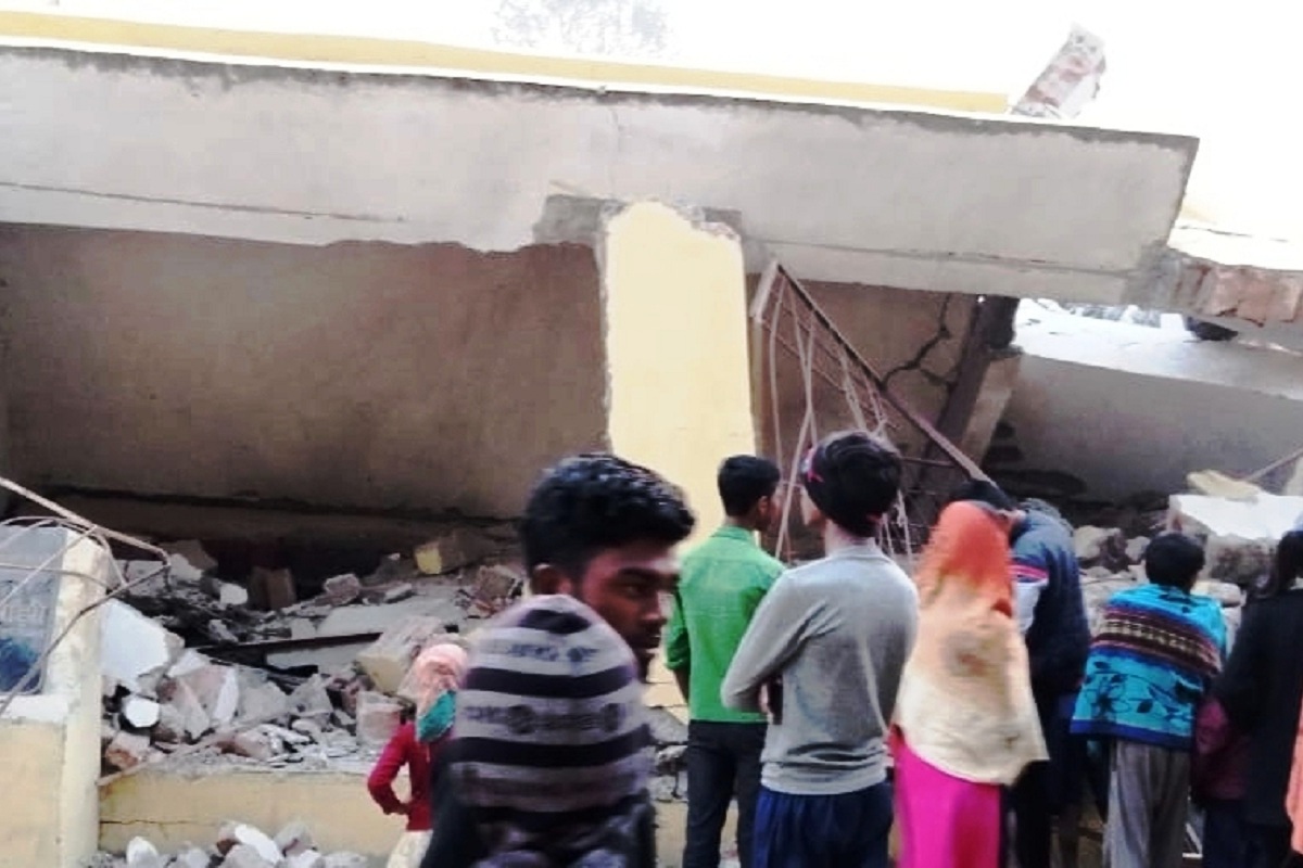 Naxals blow up community building in Bihar even as state gets new CM today