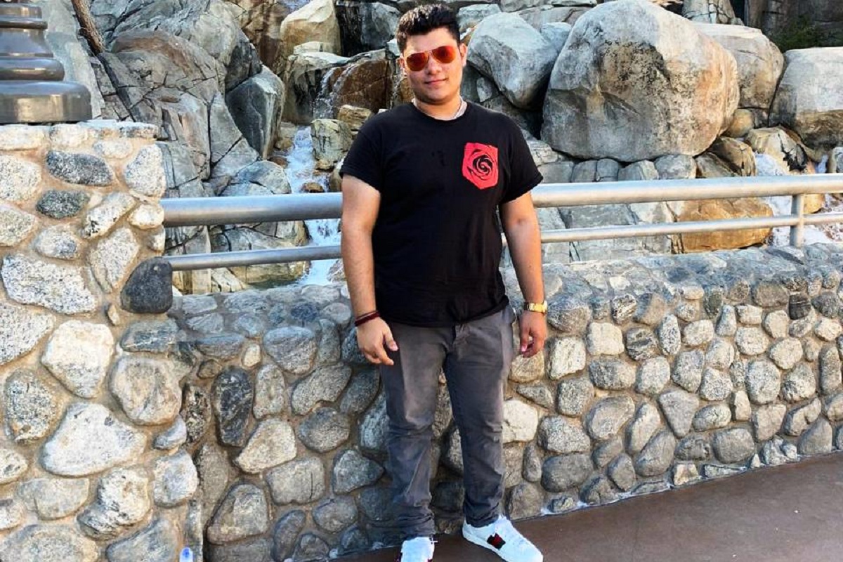 Sebastian Duarte Griego is helping many with his grasp over web-based media