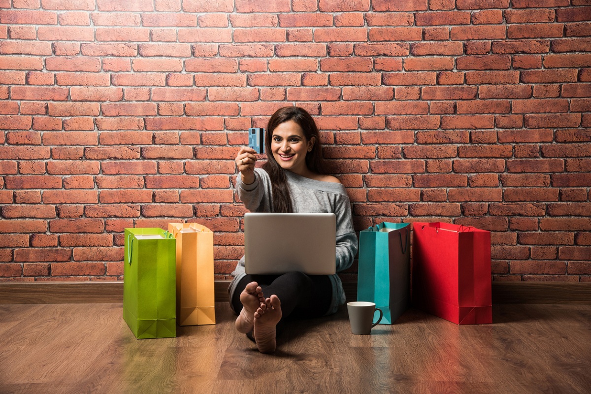 Snapdeal reveals popular people choices this festive season, looks at most bought items across categories