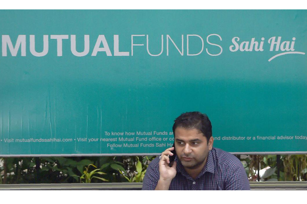 Mutual funds add 4 lakh folios in Oct, investors positive on market volatility