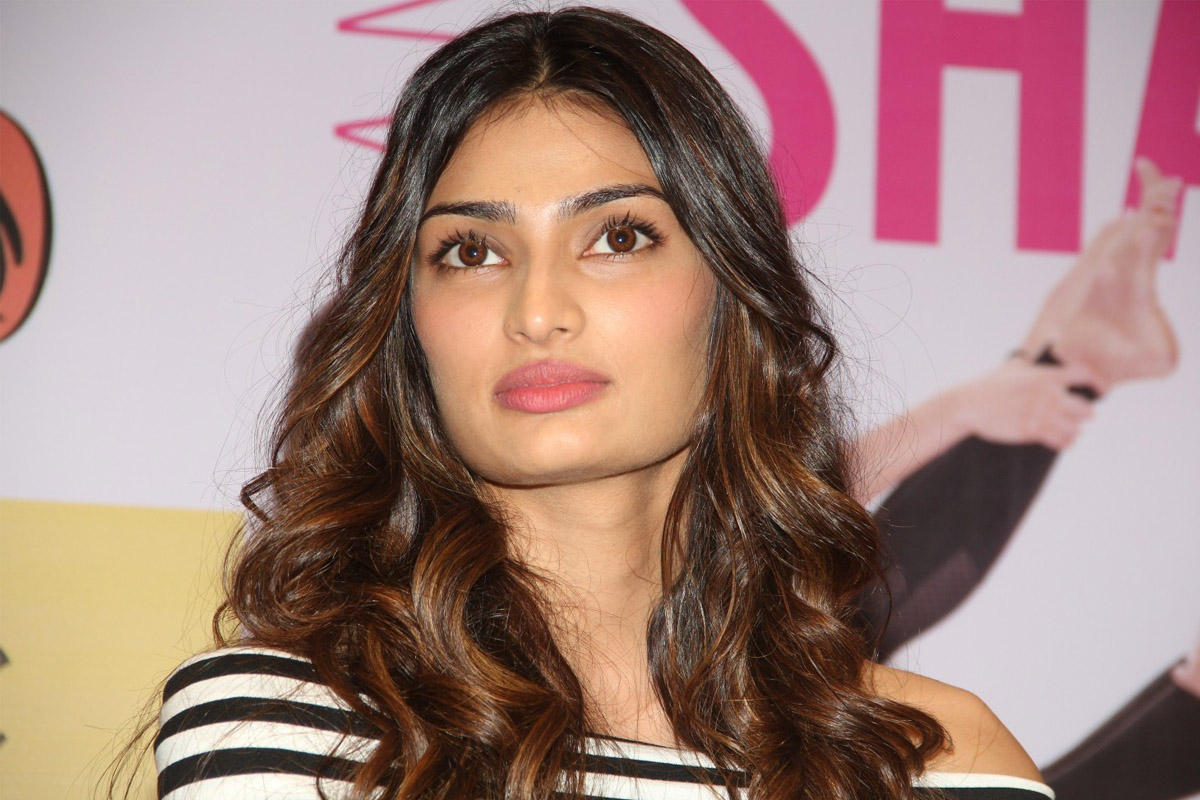 Athiya Shetty is ‘child of the earth’ on Earth Day