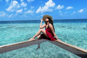 Sonakshi Sinha leaves behind a piece of her heart as she leaves Maldives