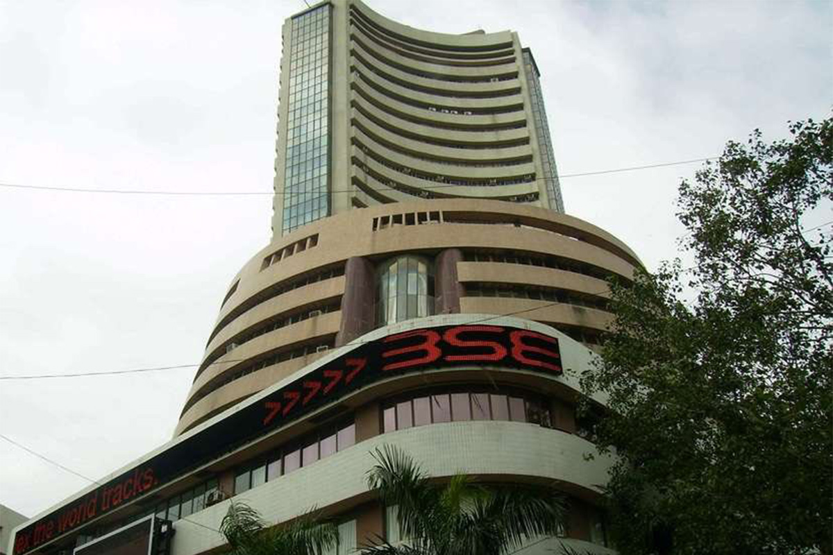 Sensex gains 200 points during early trading