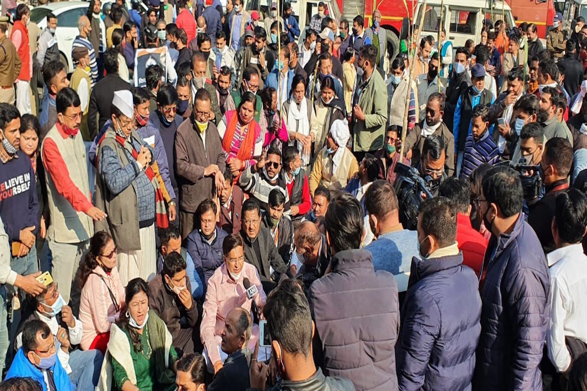 Mixed response of Bharat Bandh in Uttarakhand