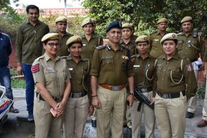 Women executives of Delhi Police to wear Khadi silk sarees