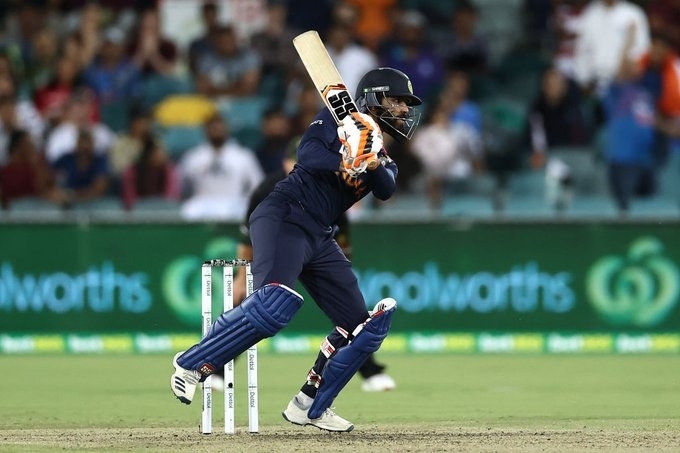 KL Rahul, Ravindra Jadeja help India set Australia 162-run target in 1st T201