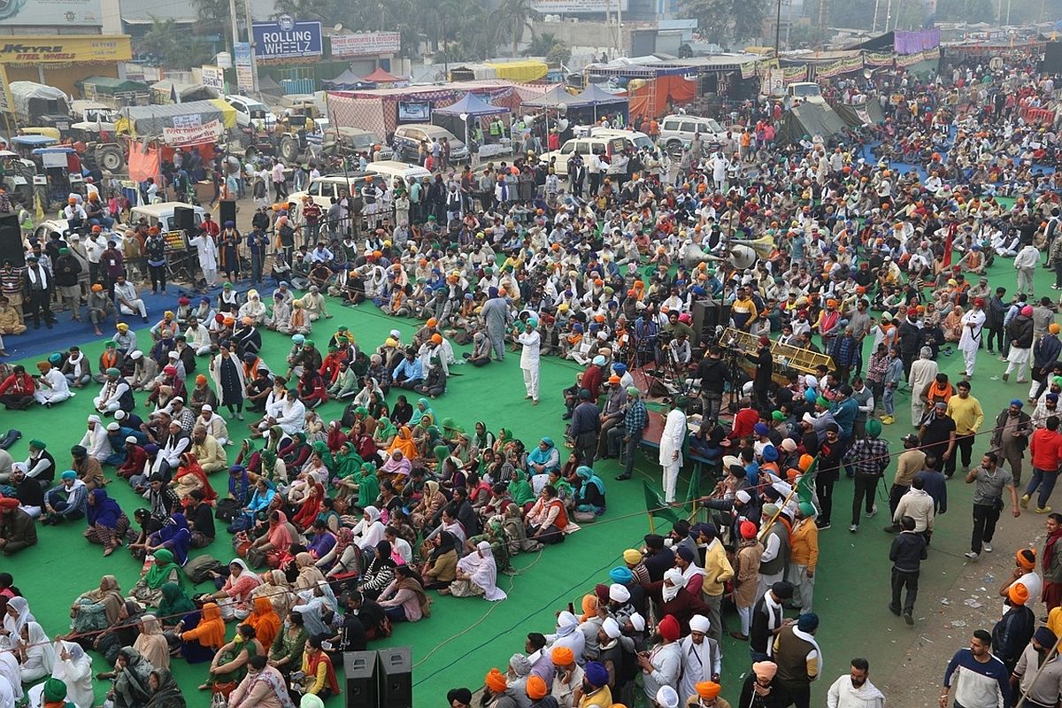 After rounds of failed talks, protesting farmers blocks Delhi-Jaipur highway