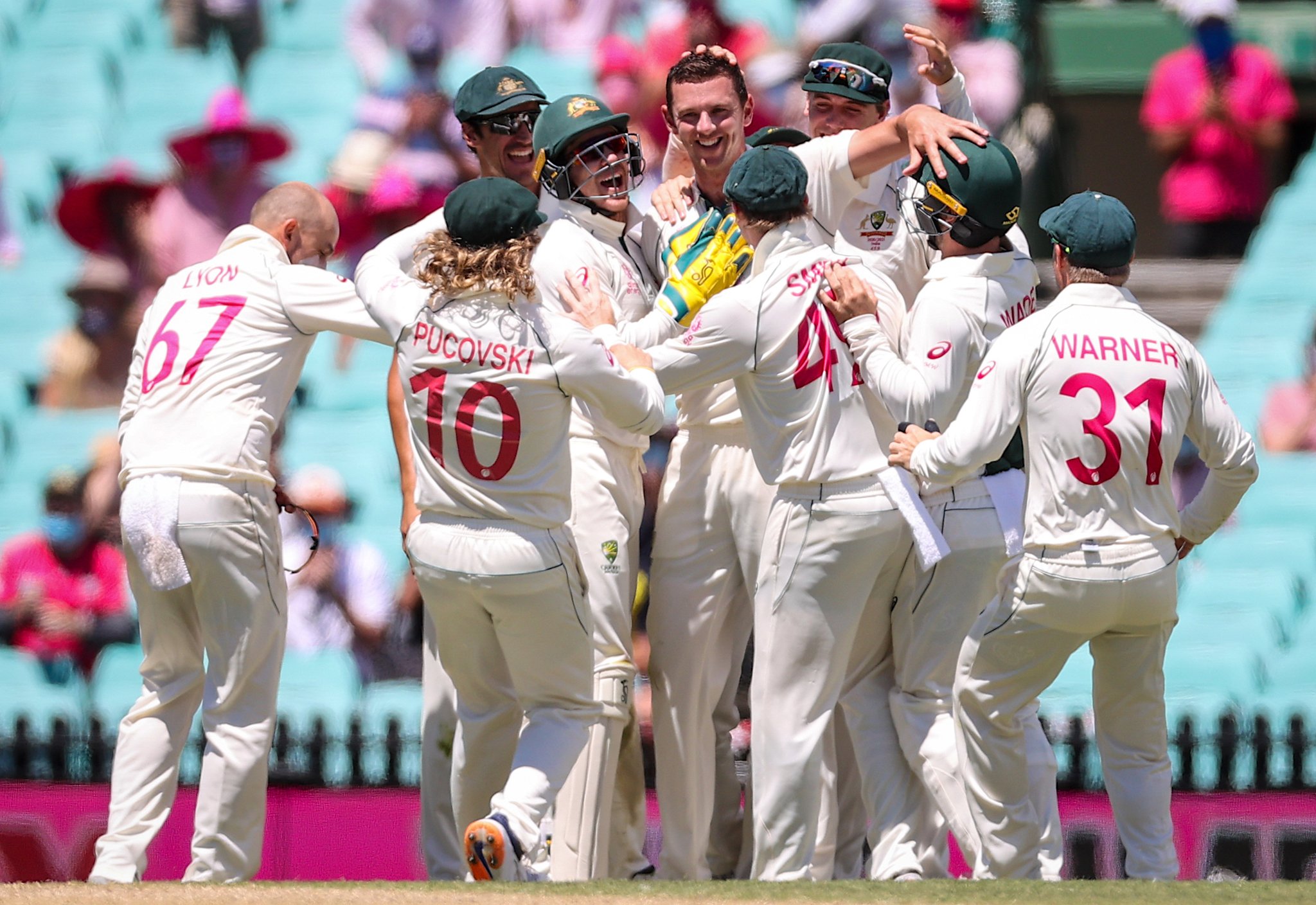 AUS vs IND: Australia end Day 3 at 103/2 to take lead of 197 runs in second innings