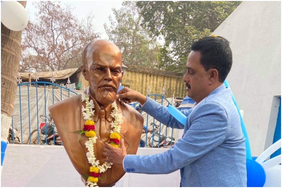 Trinamool Congress unveils Lenin’s statue in Kharagpur in presence of Left leaders