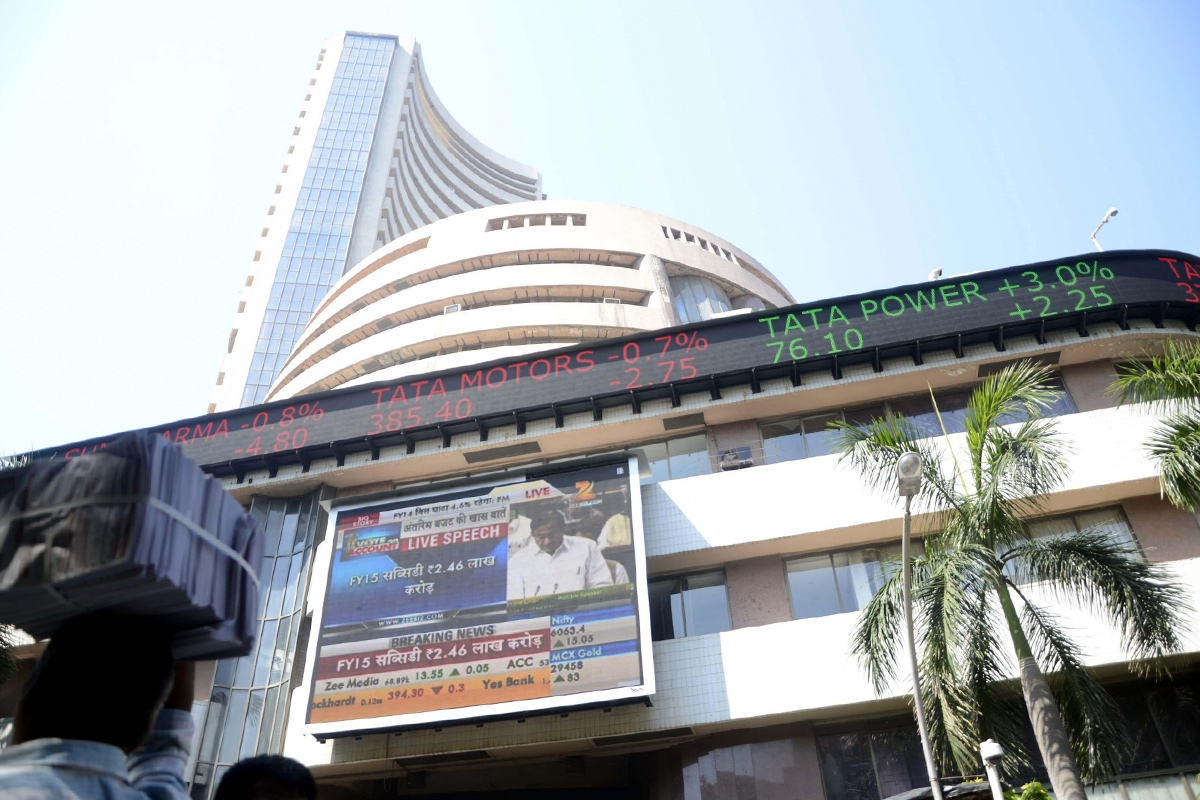 Auto, IT stocks drag indices; Sensex tumbles nearly 867 points, Nifty below 14
