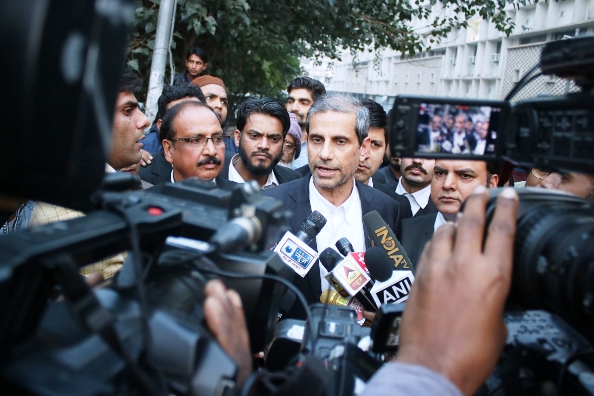 Search warrant against riots case advocate Mehmood Pracha stayed by Delhi Court