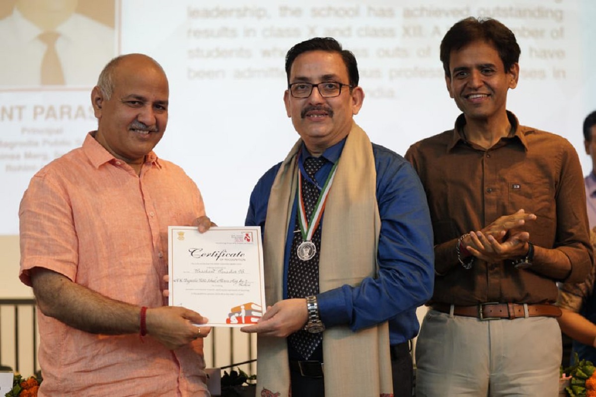 Delhi govt honours 98 teachers and school principals for outstanding contribution to school education