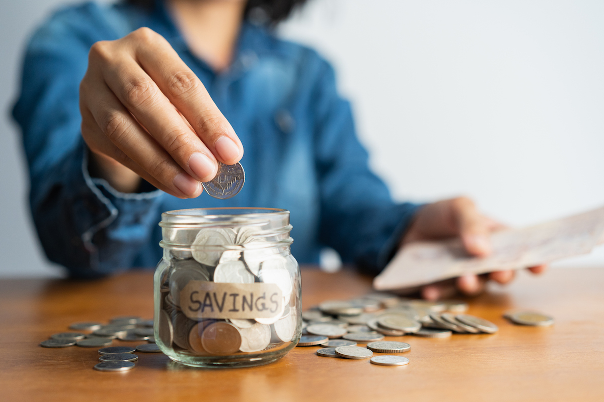 Savings vs. Investment Account - Which is Better for Your Finances? 1