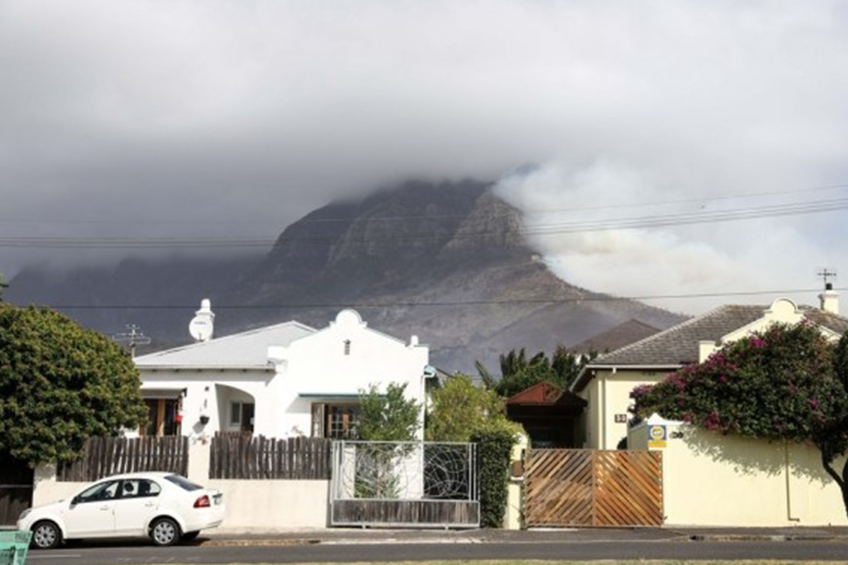Table Mountain fire, wildfires, South Africa, Air Force