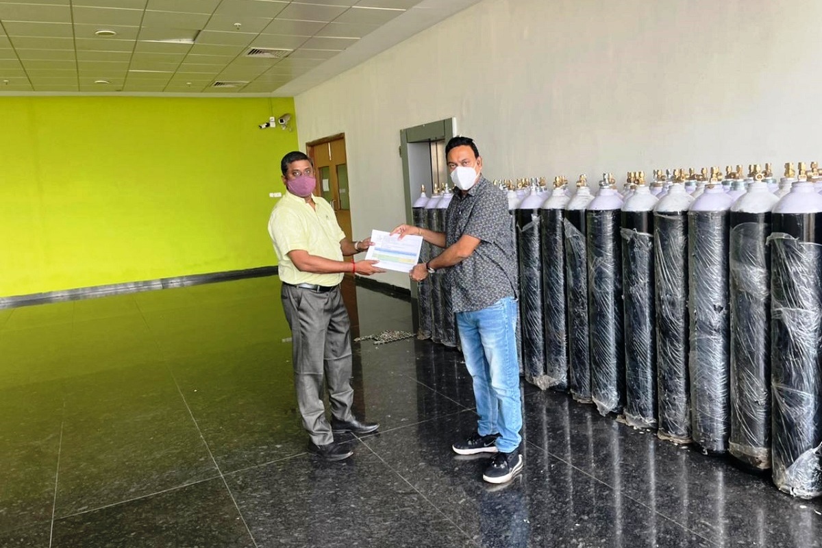 Padma Bhushan Awardee Dr Ajai Chowdhry and Shrinivas Dempo provide 200 jumbo Oxygen Cylinders to Goa