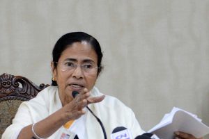Mamata accuses Election Commission of directly helping BJP