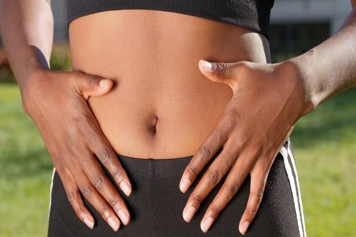 Should you oil your belly button?