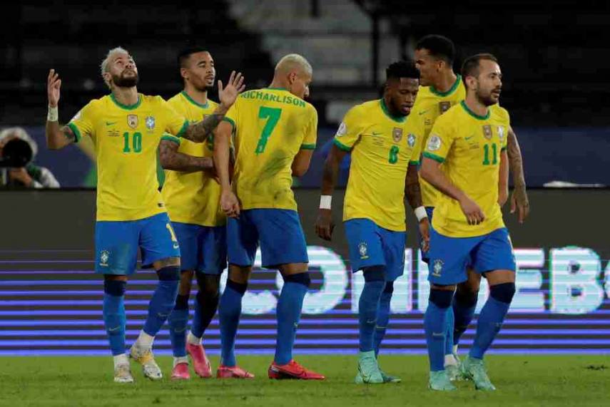 Brazil beats Peru 4-0 to move into 1st in Copa