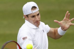 Isner loses in 5 sets on Court 18 at Wimbledon