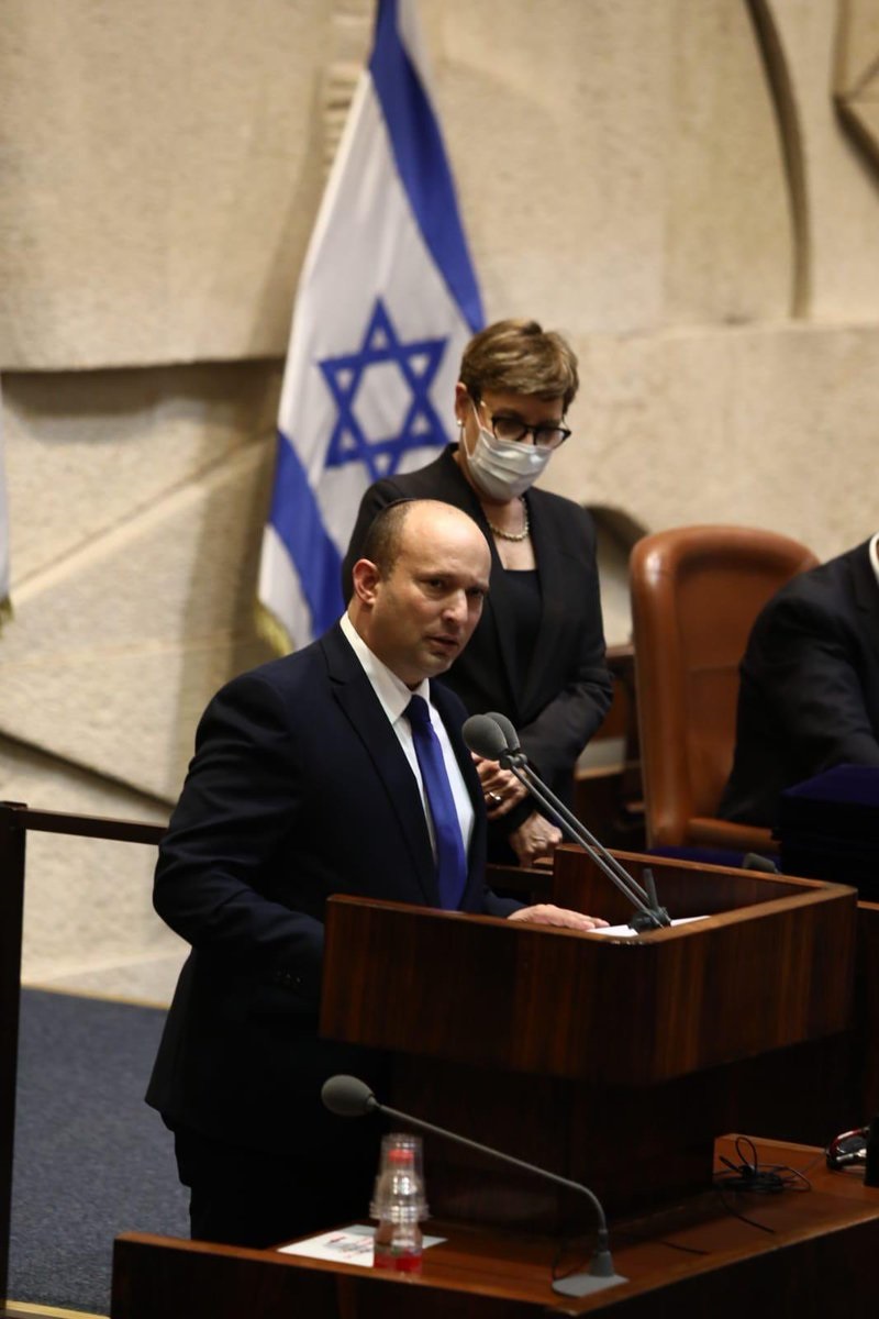 Congratulations pour in for new Israel PM Naftali