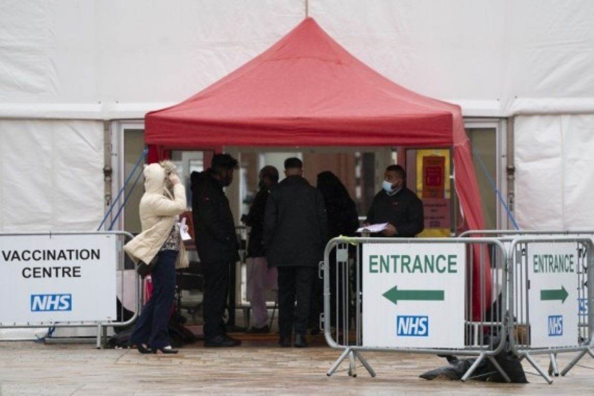 Covid patients on ventilators surged by 41 per cent: UK official