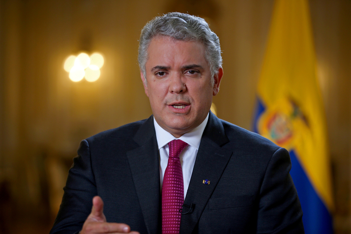 Colombian Prez unharmed after attack on helicopter