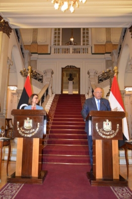 Egyptian, Libyan FMs hold talks in Cairo