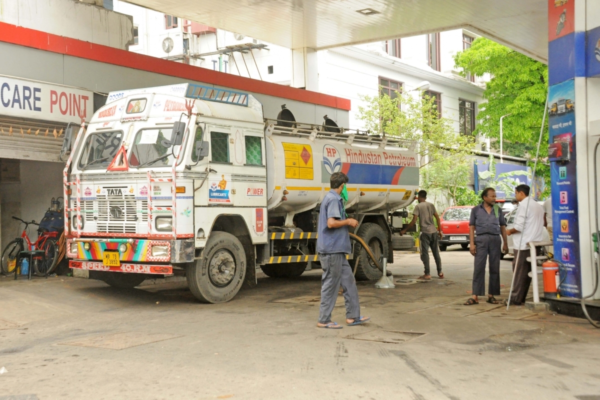 Petrol costlier, diesel rate slashed 1st time in 3 months