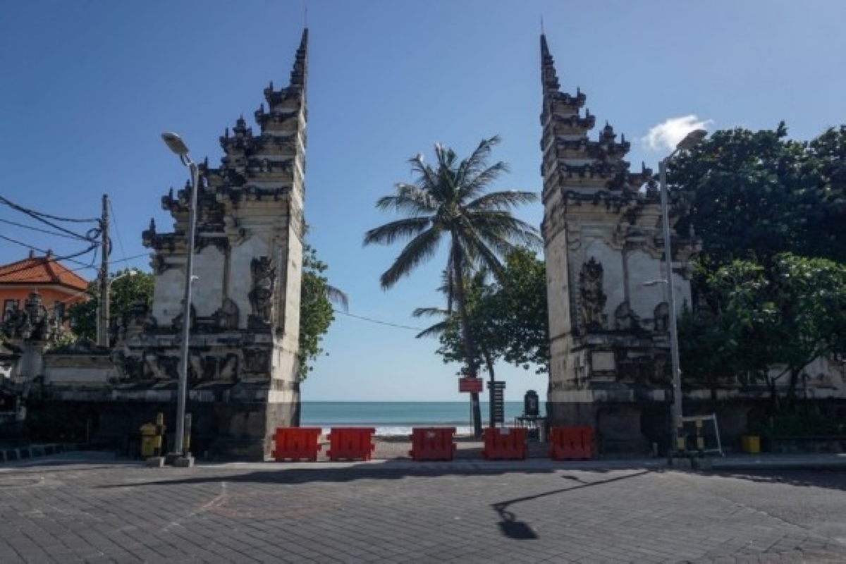 Indonesia to import oxygen tanks to fight 2nd wave