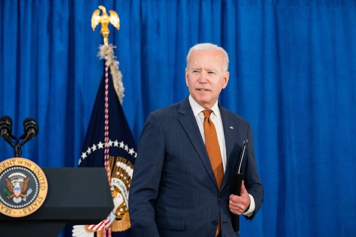 Biden behind on global vaccine sharing, cites local hurdles