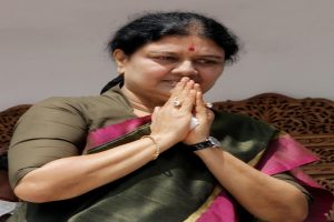 AIADMK expels 9 party functionaries over support to Sasikala