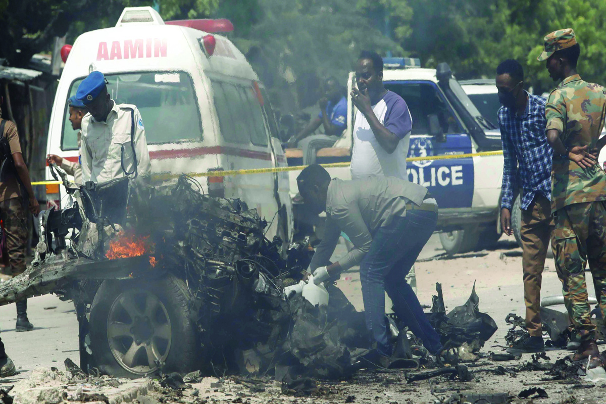 7 killed in suicide  car bombing : Mogadishu