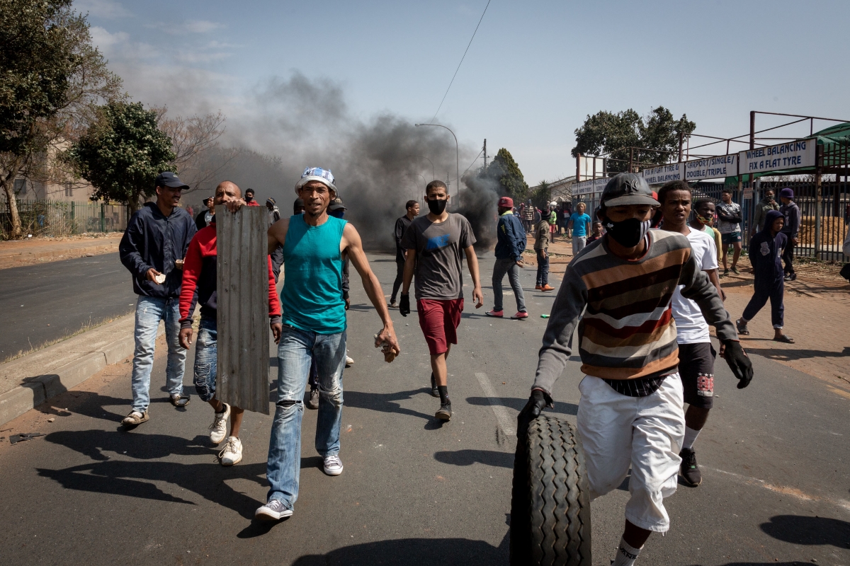 72 killed in violence over jailing of S Africa’s ex-prez Zuma