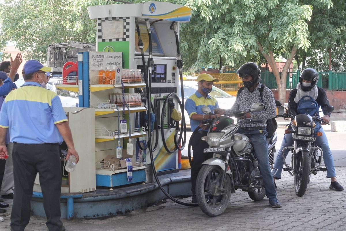 Petrol price rises again, diesel rate unchanged