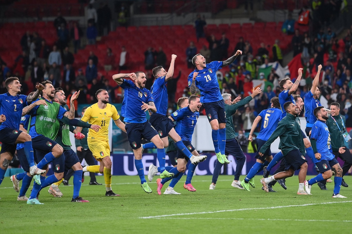 Italy edge out Spain in shootout to reach Euro final