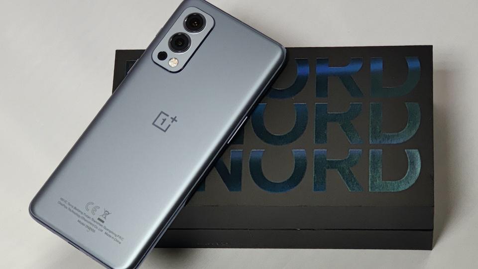Oneplus 10 Pro appears in retailer listings, could launch in January