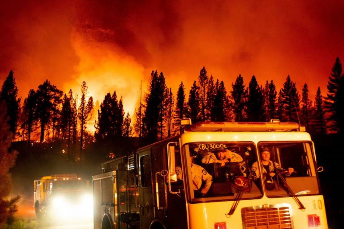 Fires rage in several states as heat wave sears US West